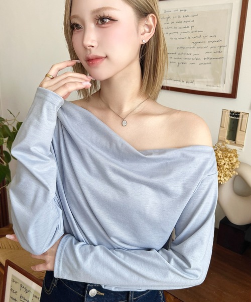 moment+(モーメントプラス)の「オフショルドレープ長袖プルオーバー(Tシャツ/カットソー・レディース・杢グレー/グレイッシュベージュ/イエロー/ブラック/オフホワイト/サックスブルー/ピンク・M/L)」の5枚目の写真