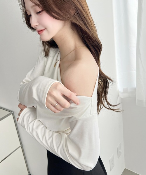 moment+(モーメントプラス)の「オフショルドレープ長袖プルオーバー(Tシャツ/カットソー・レディース・杢グレー/グレイッシュベージュ/イエロー/ブラック/オフホワイト/サックスブルー/ピンク・M/L)」の21枚目の写真