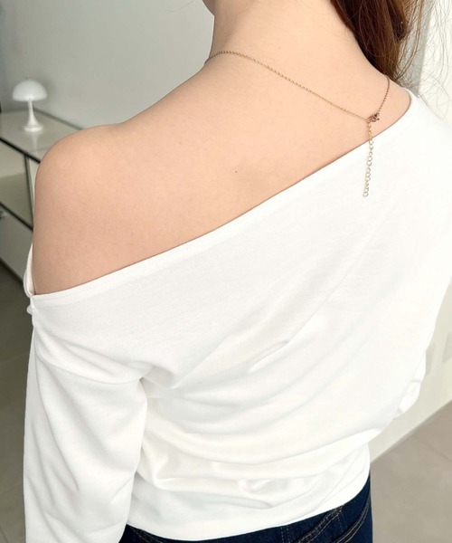 moment+(モーメントプラス)の「オフショルドレープ長袖プルオーバー(Tシャツ/カットソー・レディース・杢グレー/グレイッシュベージュ/イエロー/ブラック/オフホワイト/サックスブルー/ピンク・M/L)」の15枚目の写真