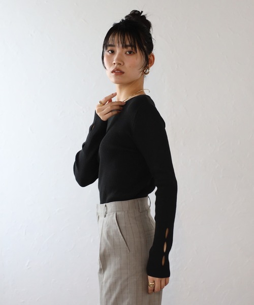 ENC（エンク）の「holed sleeve boat neck knit / ホールドスリーブボートネックニット（ニット/セーター・レディース・アイボリー/ブラック/ブラウン系その他/グレー・FREE）」の19枚目の写真