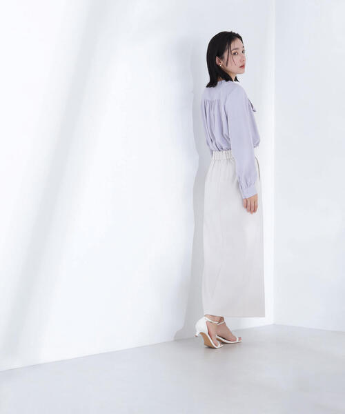 NATURAL BEAUTY BASIC(ナチュラルビューティーベーシック)の「◇Vネックリボンタイブラウス(シャツ/ブラウス・レディース・ラベンダー/オフホワイト/ネイビー・MEDIUM/SMALL)」の7枚目の写真