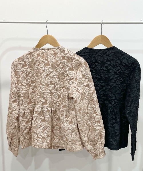 Futier land（フューティアランド）の「【オケージョン対応】ジャガードフラワーペプラムジャケット（ノーカラージャケット・レディース・ブラック/ベージュ・MEDIUM/LARGE）」の7枚目の写真