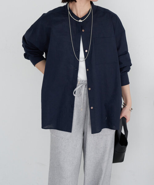 Jena espace merveilleux(ジェナ エスパスメルヴェイユ)の「【ハンサムシャツ】袖ボリュームリネンシャツ(シャツ/ブラウス・レディース・オフホワイト/レッド/ネイビー・FREE)」の3枚目の写真