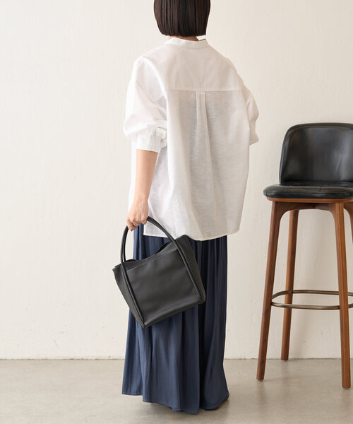 Jena espace merveilleux(ジェナ エスパスメルヴェイユ)の「【ハンサムシャツ】袖ボリュームリネンシャツ(シャツ/ブラウス・レディース・オフホワイト/レッド/ネイビー・FREE)」の6枚目の写真