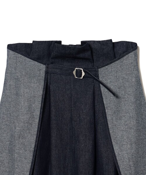 Ray BEAMS(レイビームス)の「RBS / デニム サイドラップ スカート(スカート・レディース・ブラック/ネイビー・1/0)」の11枚目の写真