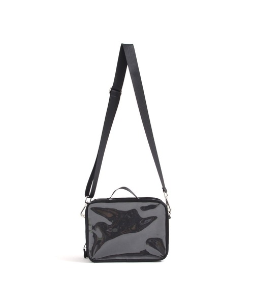 Arnold Palmer(アーノルドパーマー)の「ラミネート × タイベック ショルダーバッグ(ショルダーバッグ・レディース・キャメル/ベージュ/ブラック・F)」の11枚目の写真