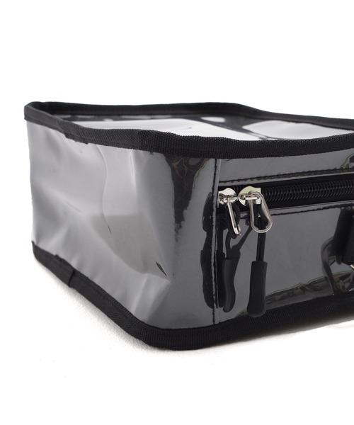 Arnold Palmer(アーノルドパーマー)の「ラミネート × タイベック ショルダーバッグ(ショルダーバッグ・レディース・キャメル/ベージュ/ブラック・F)」の17枚目の写真