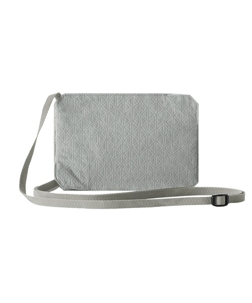 EagleCreek（イーグルクリーク）の「EagleCreek/イーグルクリーク Undercover RFID Neck Wallet/Undercover RFID Neck Wallet（トラベルグッズ・メンズ・グレー/ブラック・FREE）」の9枚目の写真