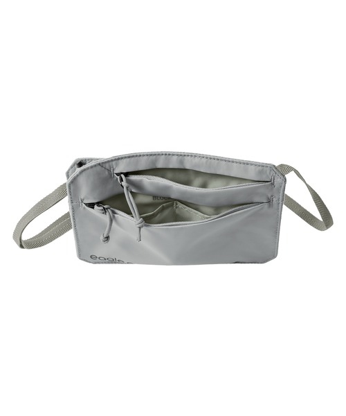 EagleCreek（イーグルクリーク）の「EagleCreek/イーグルクリーク Undercover RFID Neck Wallet/Undercover RFID Neck Wallet（トラベルグッズ・メンズ・グレー/ブラック・FREE）」の3枚目の写真