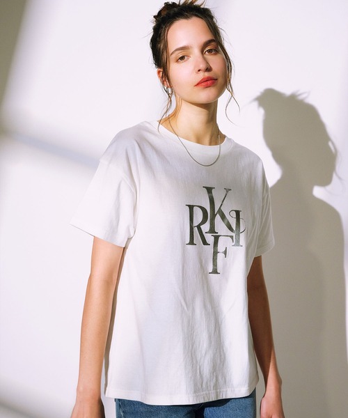 ムラサキスポーツ(ムラサキスポーツ)の「RIKKA FEMME/リッカファム Tシャツ RF25SS09(Tシャツ/カットソー・レディース・ホワイト×ゴールド/ホワイト×シルバー・FREE)」の15枚目の写真