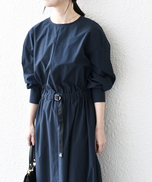 SHIPS any　Fサイズ　アイボリー襟　ネイビー プリーツ ロングワンピース SHIPS any Fサイズ アイボリー襟 ネイビー プリーツ ロング