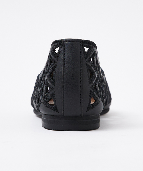 Au BANNISTER（オゥバニスター）の「【Vibram/ヴィブラムソール】フラットパンプス（パンプス・レディース・イエロー/シルバー/アイボリー/ブラック・35/36/37/38/39）」の15枚目の写真