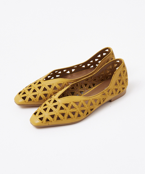 Au BANNISTER（オゥバニスター）の「【Vibram/ヴィブラムソール】フラットパンプス（パンプス・レディース・イエロー/シルバー/アイボリー/ブラック・35/36/37/38/39）」の6枚目の写真