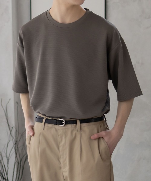 URBAN COLLECTION(アーバンコレクション)の「URBANCOLLECTION AIR Smoosy ドライリップル 無地テーパードTシャツ(Tシャツ/カットソー・メンズ・ブラック/モカ/ホワイト/ライトグレー/グリーン・S/M/L/XL)」の4枚目の写真