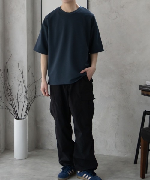 URBAN COLLECTION(アーバンコレクション)の「URBANCOLLECTION AIR Smoosy ドライリップル 無地テーパードTシャツ(Tシャツ/カットソー・メンズ・ブラック/モカ/ホワイト/ライトグレー/グリーン・S/M/L/XL)」の12枚目の写真