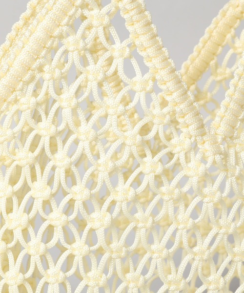 A part by（アパートバイ）の「マクラメフリンジバッグ（ハンドバッグ・レディース・アイボリー/ブラウン・FREE）」の4枚目の写真