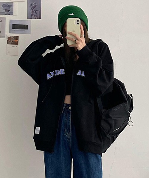 VIBGYOR（ヴィブジョー）の「[NARULA/ナルラ]カレッジスタイル オーバーサイズ ロゴ フーディー(CZ)（パーカー・レディース・グレー/ブラック・FREE）」の10枚目の写真