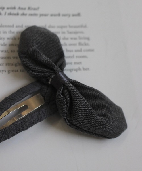 SANSeLF（サンセルフ）の「【SANSeLF】 ファブリックリボンヘアピン sana25s016（ヘアピン・レディース・グレー・FREE）」の3枚目の写真