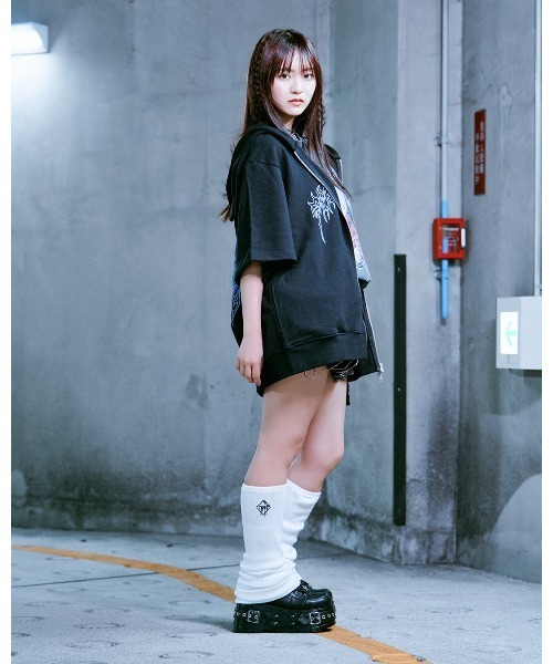 TRAVAS TOKYO(トラバス トウキョウ)の「『TRAVAS TOKYO/トラバス トーキョー』くま耳ZIPパーカー/ジップアップパーカー(パーカー・レディース・チャコールグレー/ブラック/パープル・FREE)」の5枚目の写真