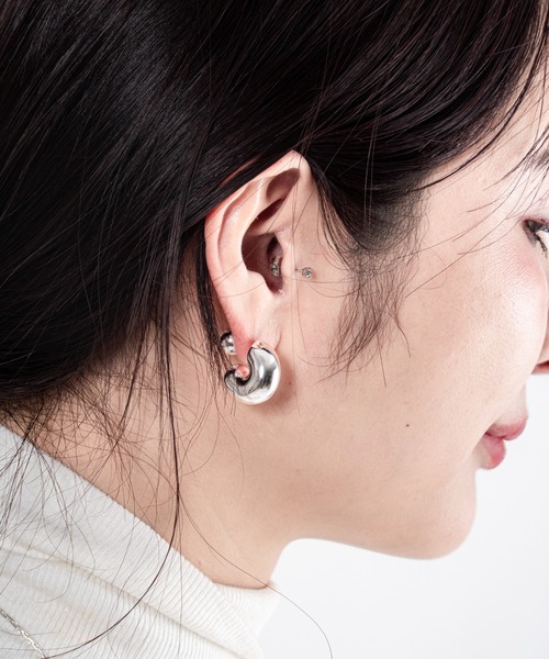JENNYBIRD(ジェニーバード)の「【JENNY BIRD/ジェニーバード】フープピアス TOME HOOPS - MEDIUM(ピアス(両耳用)・レディース・シルバー/ゴールド・FREE)」の7枚目の写真