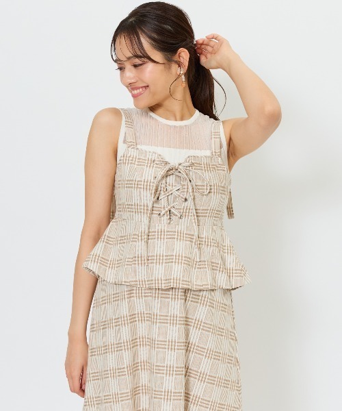 AND COUTURE(アンドクチュール)の「フロントレースアップチェックジャンスカ(ジャンパースカート・レディース・ベージュ系その他/ブラック系その他・FREE)」の12枚目の写真