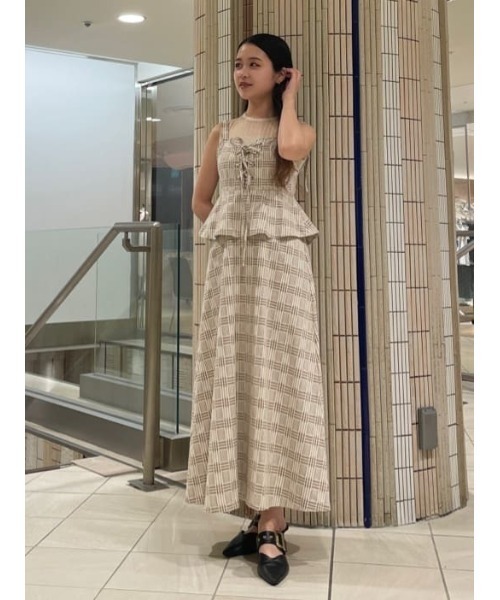 AND COUTURE(アンドクチュール)の「フロントレースアップチェックジャンスカ(ジャンパースカート・レディース・ベージュ系その他/ブラック系その他・FREE)」の18枚目の写真