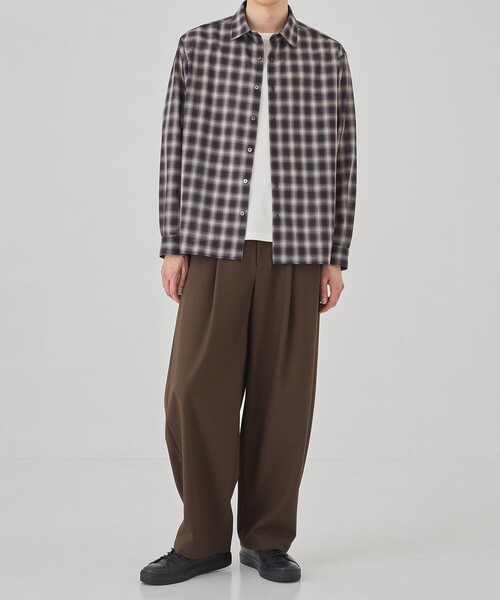 UNITED TOKYO(ユナイテッドトウキョウ)の「国産【尾州ウール】DRY WOOL シアーオンブレチェックシャツ |夏服|防臭|防シワ|通気性|インナー|レイヤード(シャツ/ブラウス・メンズ・ブラック/ブラウン・1/2)」の4枚目の写真