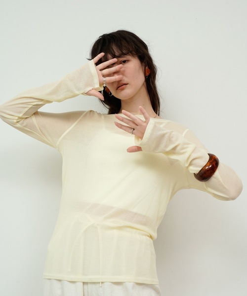 Lutim by u（ルチバイユー）の「Sheer rib loose cuff tops / シアーリブルーズカフスクルーネックトップス（Tシャツ/カットソー・レディース・クリーム/オフホワイト/ブラック/グレイッシュベージュ・FREE）」の3枚目の写真