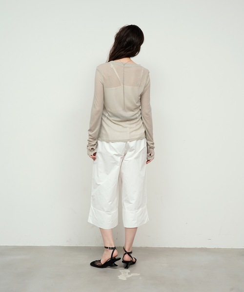 Lutim by u（ルチバイユー）の「Sheer rib loose cuff tops / シアーリブルーズカフスクルーネックトップス（Tシャツ/カットソー・レディース・クリーム/オフホワイト/ブラック/グレイッシュベージュ・FREE）」の9枚目の写真