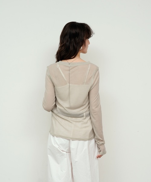 Lutim by u（ルチバイユー）の「Sheer rib loose cuff tops / シアーリブルーズカフスクルーネックトップス（Tシャツ/カットソー・レディース・クリーム/オフホワイト/ブラック/グレイッシュベージュ・FREE）」の13枚目の写真