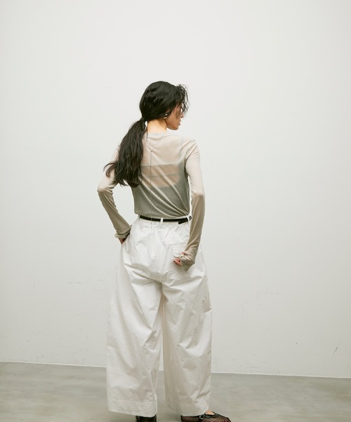 Lutim by u（ルチバイユー）の「Sheer rib loose cuff tops / シアーリブルーズカフスクルーネックトップス（Tシャツ/カットソー・レディース・クリーム/オフホワイト/ブラック/グレイッシュベージュ・FREE）」の22枚目の写真