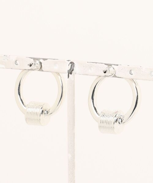 big metal london(ビッグメタルロンドン)の「【金属アレルギー対応】スタッドピアス FAY CIRCLE STUD(ピアス(両耳用)・レディース・シルバー/ゴールド・FREE)」の3枚目の写真
