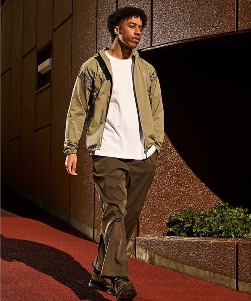 UMBRO(アンブロ)の「UMBRO THE THIRD WARM-UP JACKET(アンブロ THE THIRD ウォームアップジャケット)(その他アウター・メンズ・ブルー系/グリーン系・XX-LARGE/X-LARGE/MEDIUM/LARGE)」の3枚目の写真