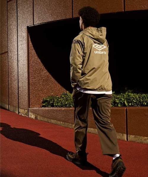 UMBRO(アンブロ)の「UMBRO THE THIRD WARM-UP JACKET(アンブロ THE THIRD ウォームアップジャケット)(その他アウター・メンズ・ブルー系/グリーン系・XX-LARGE/X-LARGE/MEDIUM/LARGE)」の4枚目の写真