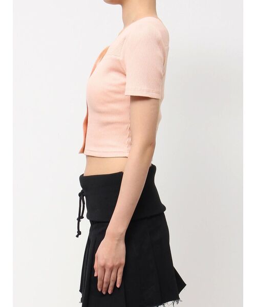 EMODA（エモダ）の「フロントボタンショートリブトップ（Tシャツ/カットソー・レディース・ピンク/グレー/ホワイト/ブラック/ブルー・FREE）」の15枚目の写真