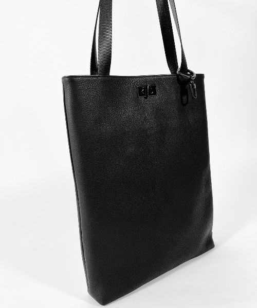 waku（ワク）の「WK-0101　waku　『KURO Series』 ひねり金具付きトート　※A4収納可（トートバッグ・メンズ・ブラック・FREE）」の9枚目の写真