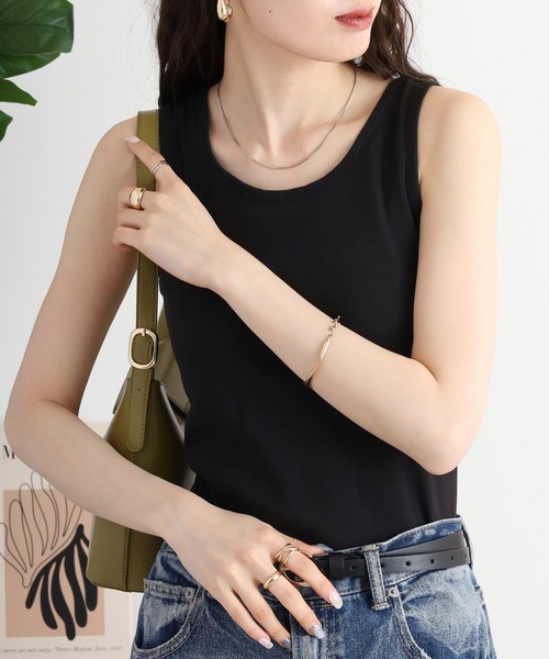 atONE(アットワン)の「カップ付きコットンフライスタンクトップ(タンクトップ・レディース・グレイッシュベージュ/オフホワイト/杢グレー/カーキ/ネイビー/チャコールグレー/ブラック・M/L/LL/4L/3L)」の11枚目の写真