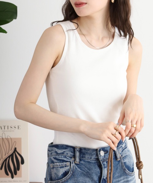 atONE(アットワン)の「カップ付きコットンフライスタンクトップ(タンクトップ・レディース・グレイッシュベージュ/オフホワイト/杢グレー/カーキ/ネイビー/チャコールグレー/ブラック・M/L/LL/4L/3L)」の9枚目の写真