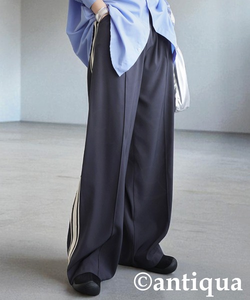antiqua(アンティカ)の「サイドライントラックパンツ(その他パンツ・レディース・グレー/ブラック・MEDIUM/LARGE)」の1枚目の写真