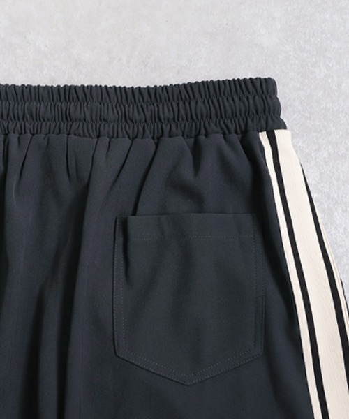 antiqua(アンティカ)の「サイドライントラックパンツ(その他パンツ・レディース・グレー/ブラック・MEDIUM/LARGE)」の13枚目の写真