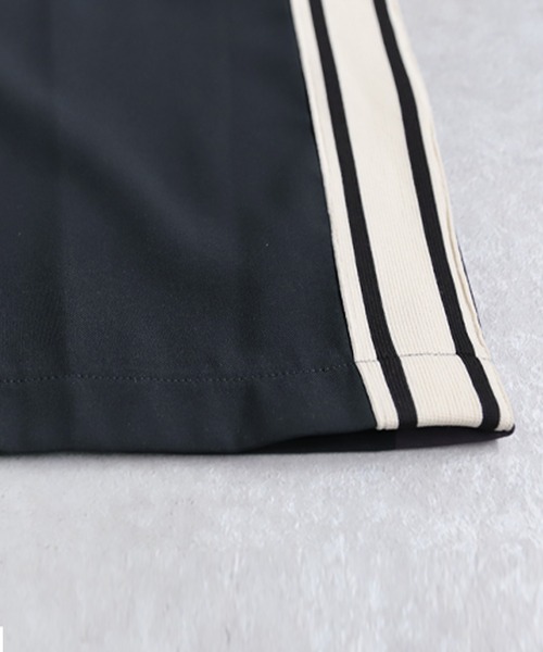 antiqua(アンティカ)の「サイドライントラックパンツ(その他パンツ・レディース・グレー/ブラック・MEDIUM/LARGE)」の14枚目の写真