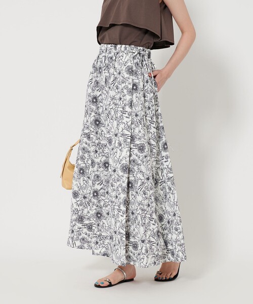 BEAUTY&YOUTH UNITED ARROWS（ビューティーアンドユースユナイテッドアローズ）の「【WEB限定/日比谷花壇コラボアイテム】フラワープリント ギャザーマキシスカート -ウォッシャブル-（スカート・レディース・ブラック/ベージュ/オフホワイト・FREE）」の10枚目の写真