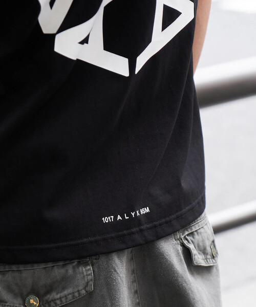 1017 ALYX 9SM 売れ筋商品|||1017 アリクス 9 エスエム Tシャツ トップス レディース Tops Black セール】1017 ALYX 9SM / テンセブンティーン アリクス ナイン