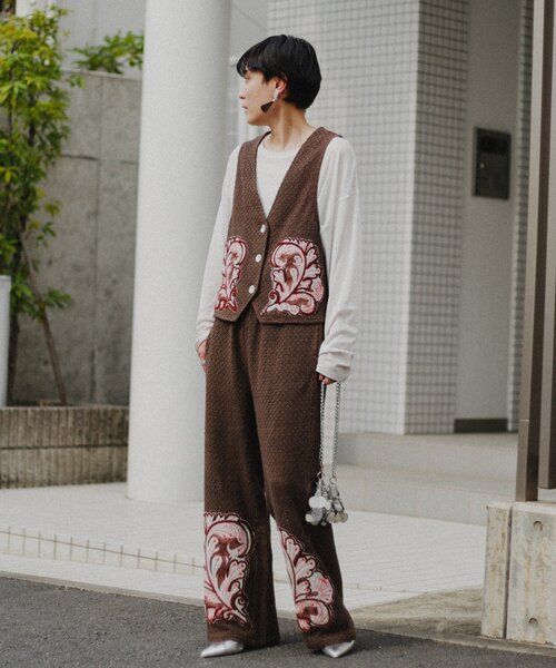 CIAOPANIC TYPY(チャオパニックティピー)の「aguniパッチワーク刺繍ベスト(ベスト・レディース・ベージュ/ブラウン・ONE SIZE)」の10枚目の写真