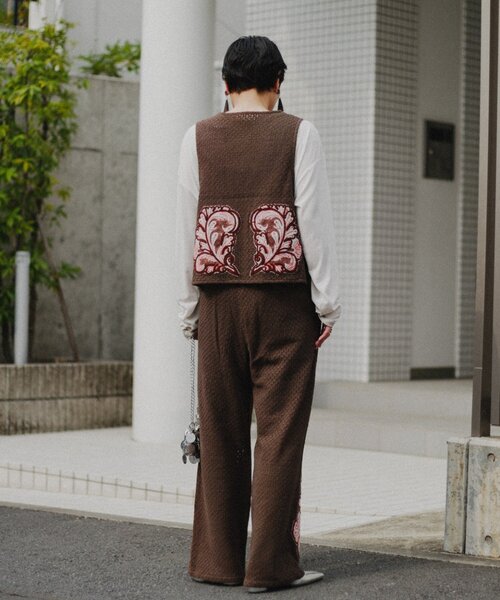 CIAOPANIC TYPY(チャオパニックティピー)の「aguniパッチワーク刺繍ベスト(ベスト・レディース・ベージュ/ブラウン・ONE SIZE)」の13枚目の写真