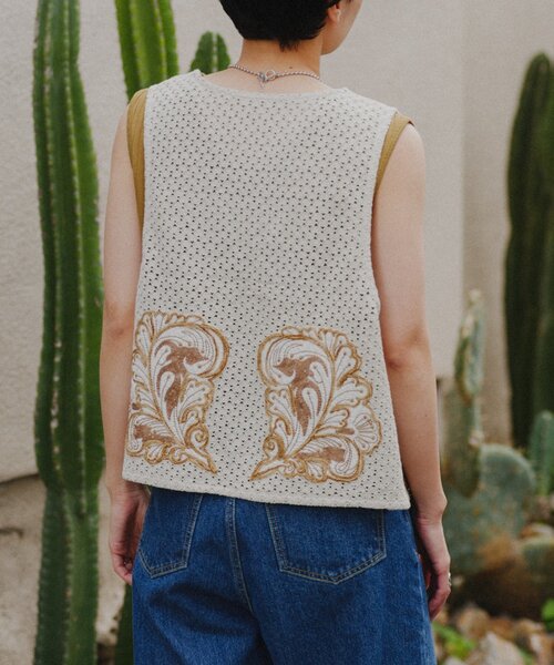 CIAOPANIC TYPY(チャオパニックティピー)の「aguniパッチワーク刺繍ベスト(ベスト・レディース・ベージュ/ブラウン・ONE SIZE)」の18枚目の写真