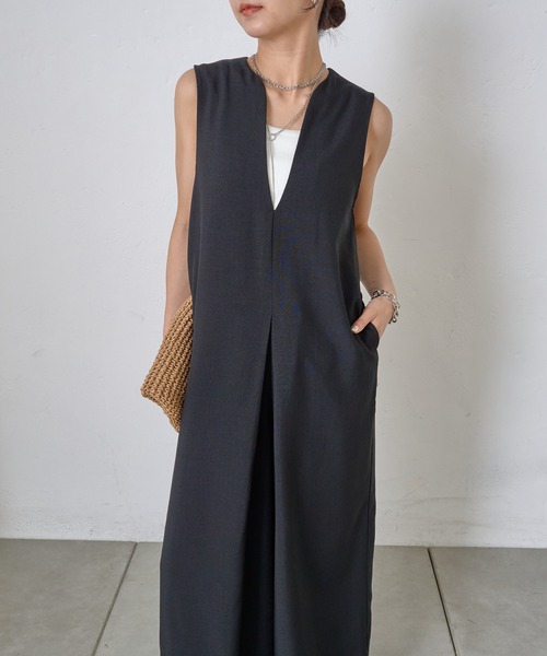 COLONY 2139(コロニートゥーワンスリーナイン)の「Vネックロンパース(つなぎ/オールインワン・レディース・ブラック/ブラウン・FREE)」の10枚目の写真