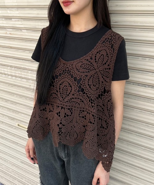 refinedworks（リファインドワークス）の「【refinedworks】レース 素材が特徴的な タンクトップ！（タンクトップ・レディース・ブラック/ホワイト/オレンジ/ブラウン・FREE）」の4枚目の写真