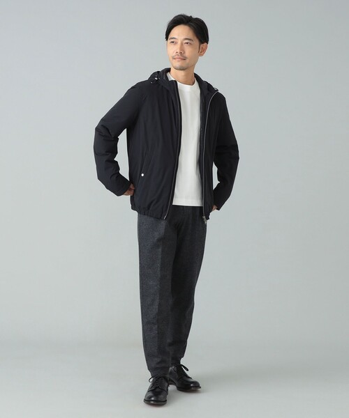 BEAMS F（ビームスエフ）の「HERNO / ストレッチナイロン パッカブル 中綿ブルゾン（ブルゾン・メンズ・ブラック・48/46/52/50）」の4枚目の写真