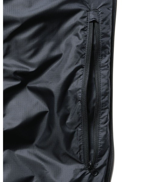 F.C.Real Bristol（エフシーレアルブリストル）の「EXPEDITION DOWN VEST（ダウンベスト・メンズ・セージグリーン/ベージュ/ブラック・X-LARGE/LARGE/MEDIUM/SMALL/XX-LARGE）」の9枚目の写真